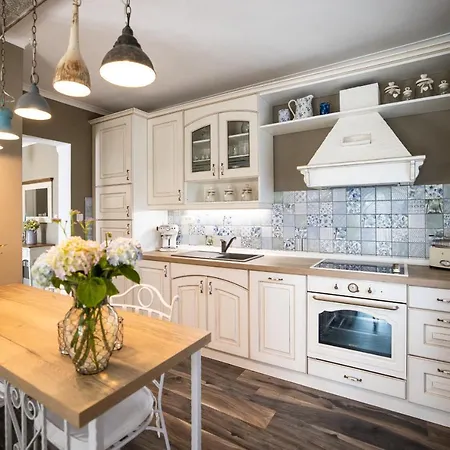 Kontrada Βίλα Ζαντάρ